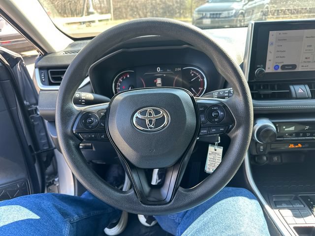 Used 2024 Toyota RAV4 LE AWD/4WD image 37