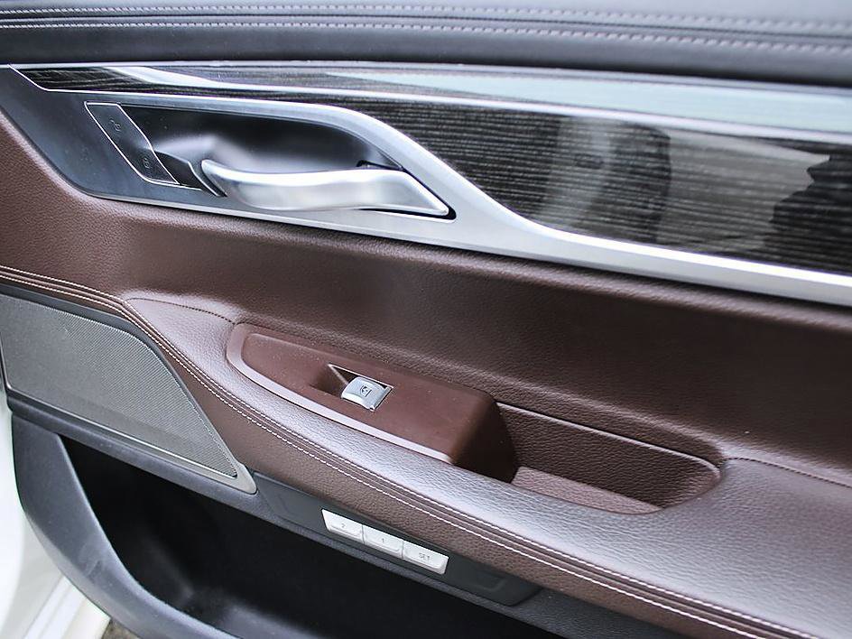 Used 2016 BMW 740i RWD image 25