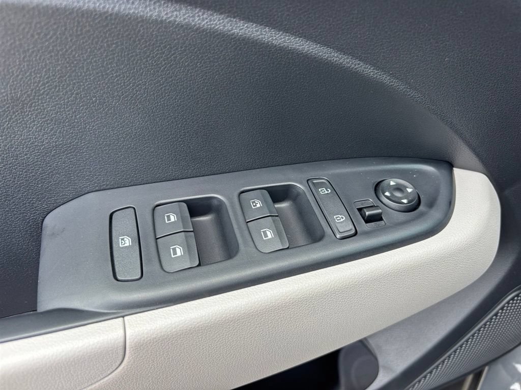New 2026 Hyundai Venue SEL FWD image 11