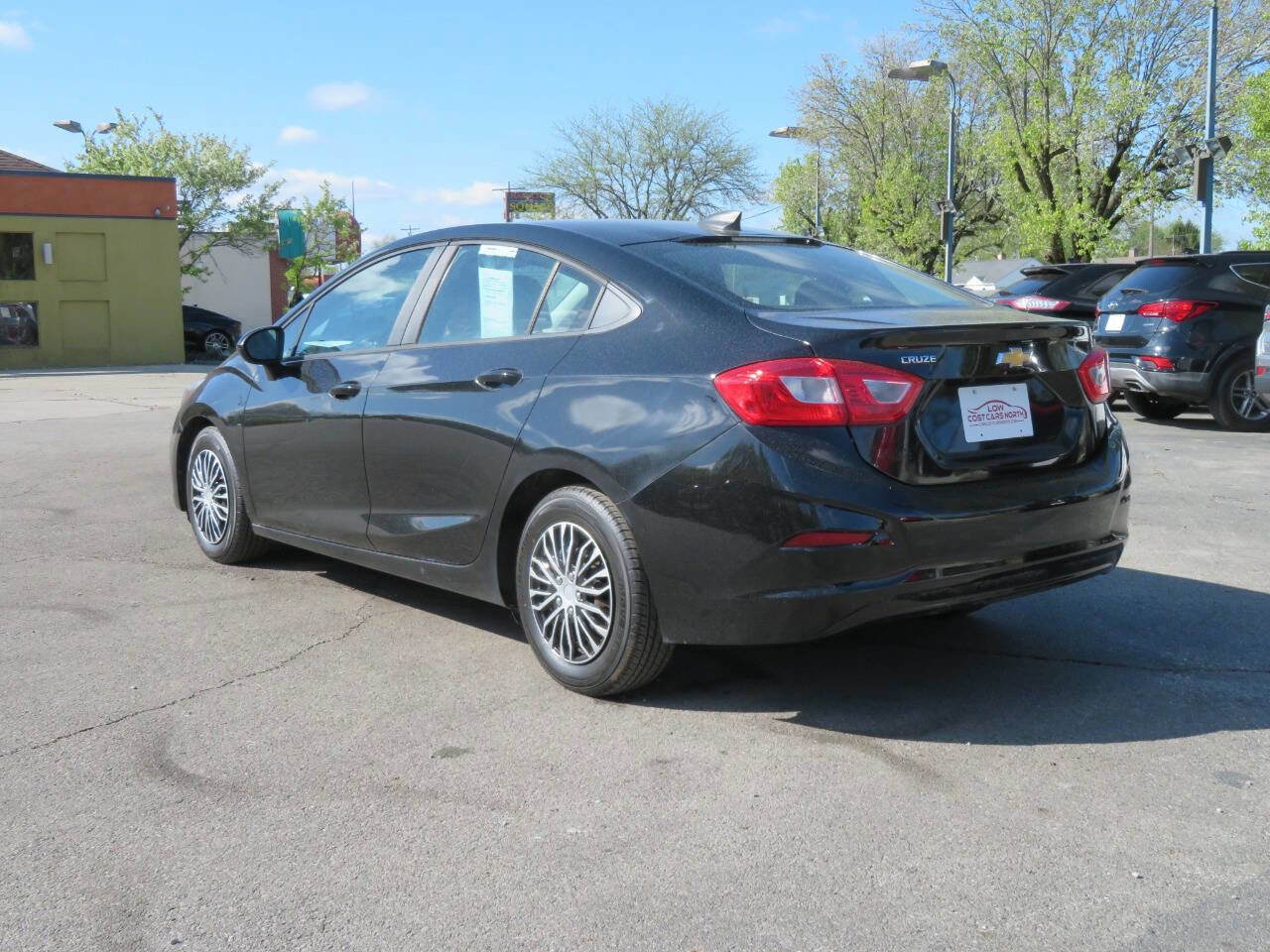 Used 2017 Chevrolet Cruze LS image 3
