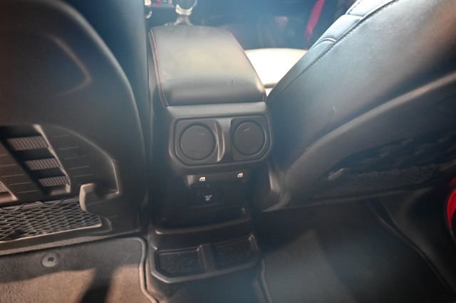 Used 2018 Jeep Wrangler Unlimited Rubicon AWD/4WD image 26