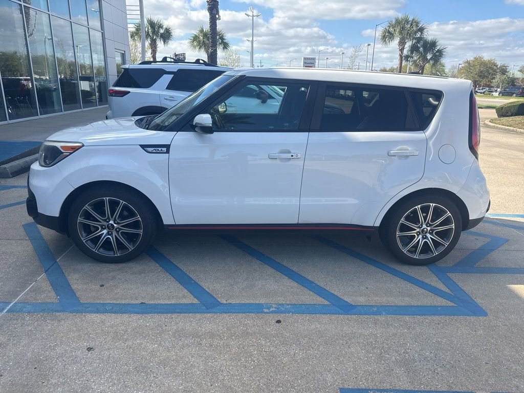 Used 2018 Kia Soul ! image 3