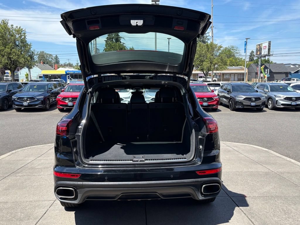 Used 2015 Porsche Cayenne Diesel AWD/4WD image 8