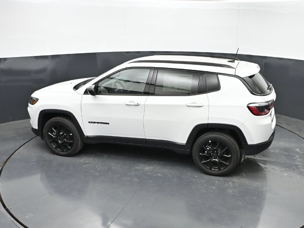 New 2026 Jeep Compass Latitude AWD/4WD image 36