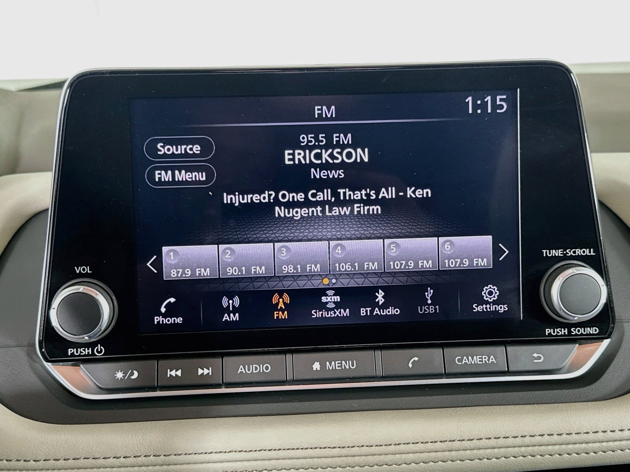 Used 2023 Nissan Rogue SV FWD image 21
