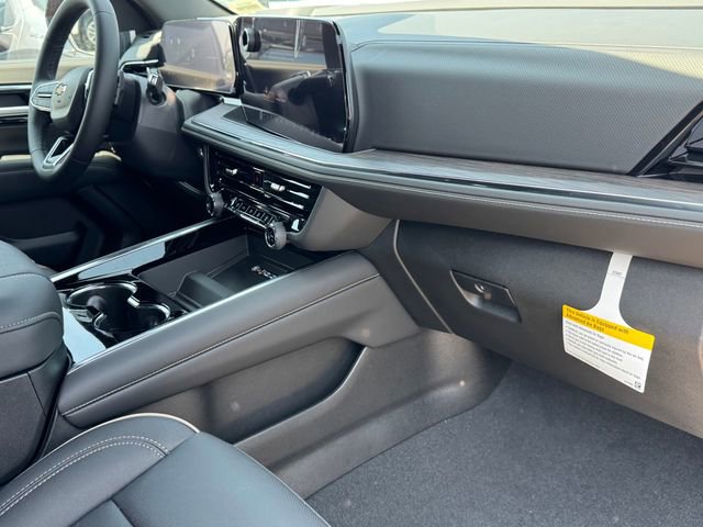 New 2025 Chevrolet Suburban Premier image 7