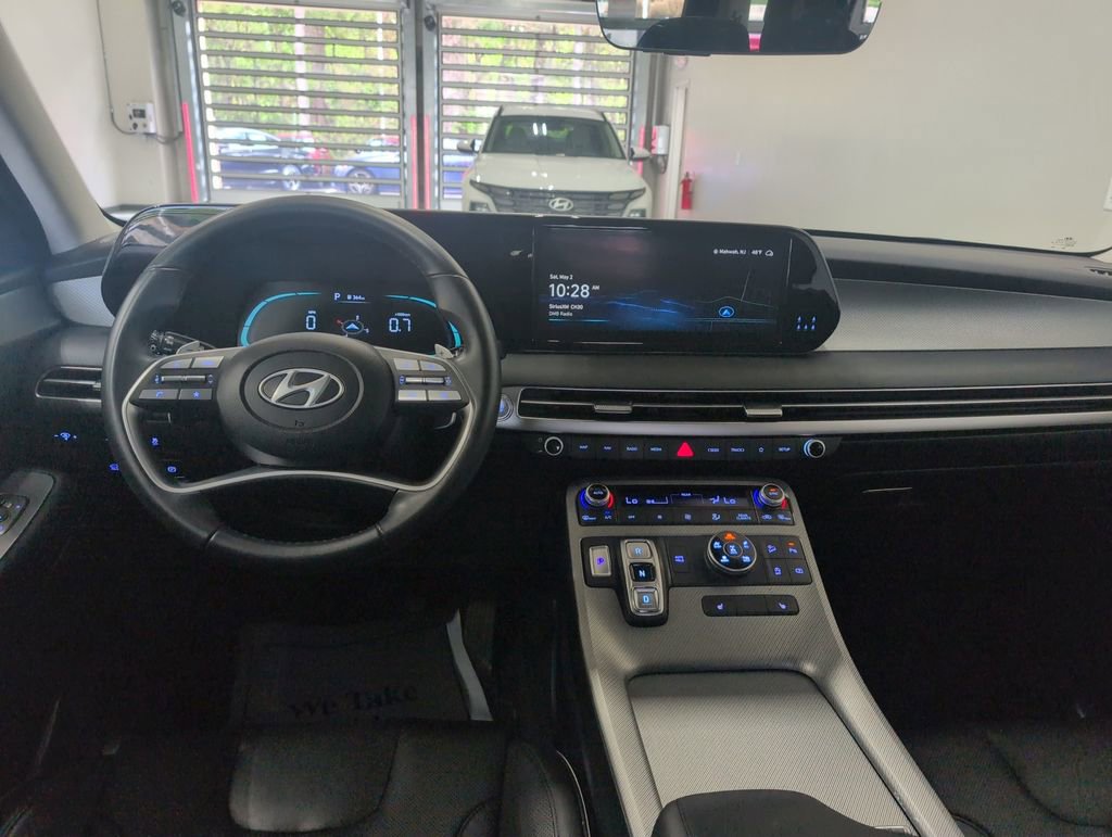 Used 2023 Hyundai Palisade SEL AWD/4WD image 13