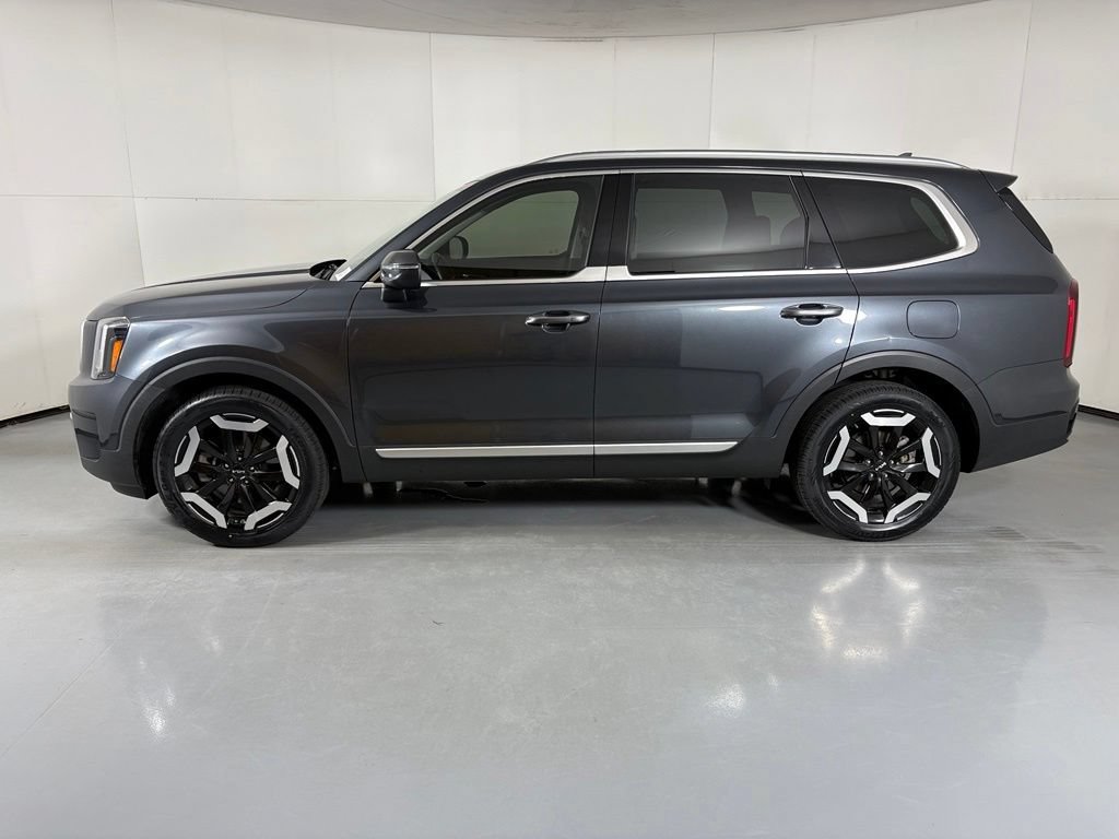 Used 2023 Kia Telluride S AWD/4WD image 5