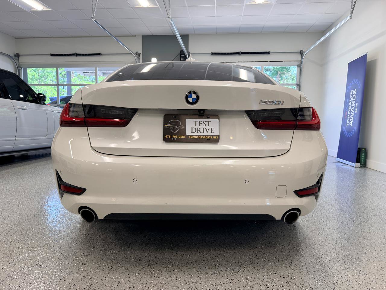 Used 2022 BMW 330i Sedan w/ Convenience Package RWD image 5