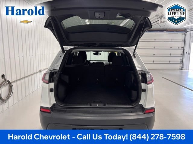 Used 2019 Jeep Cherokee Latitude w/ Comfort & Convenience Group AWD/4WD image 5
