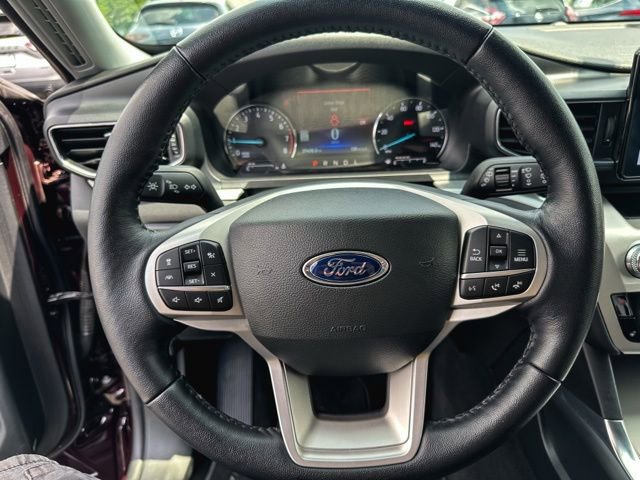 Used 2022 Ford Explorer XLT AWD/4WD image 16