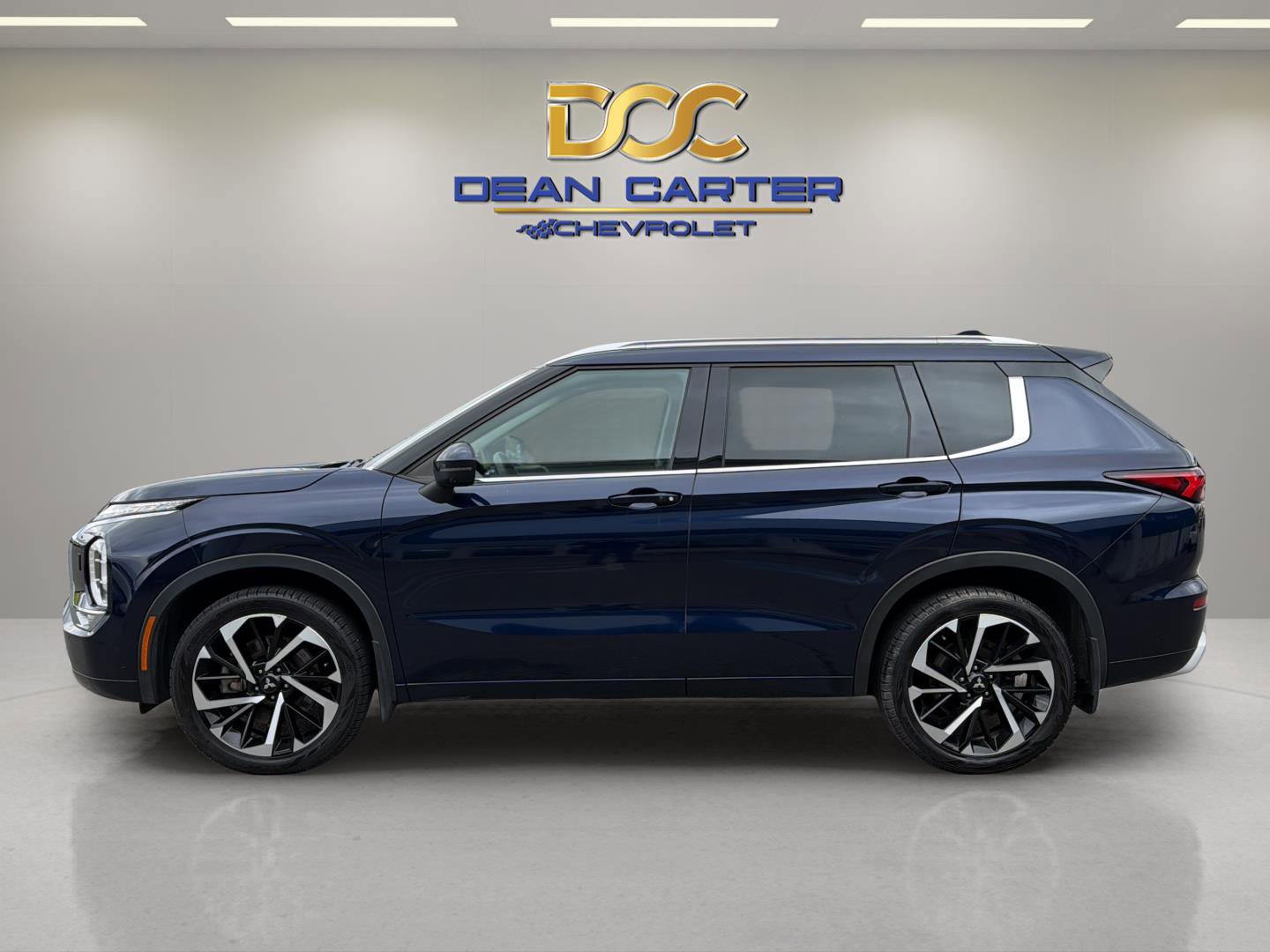Used 2022 Mitsubishi Outlander SEL AWD/4WD image 2
