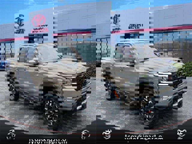 Used 2023 Nissan Frontier PRO-4X w/ Pro Convenience Package image 7