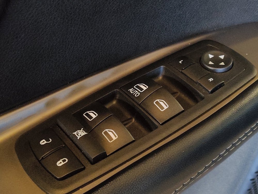 Used 2020 Dodge Journey Crossroad FWD image 27