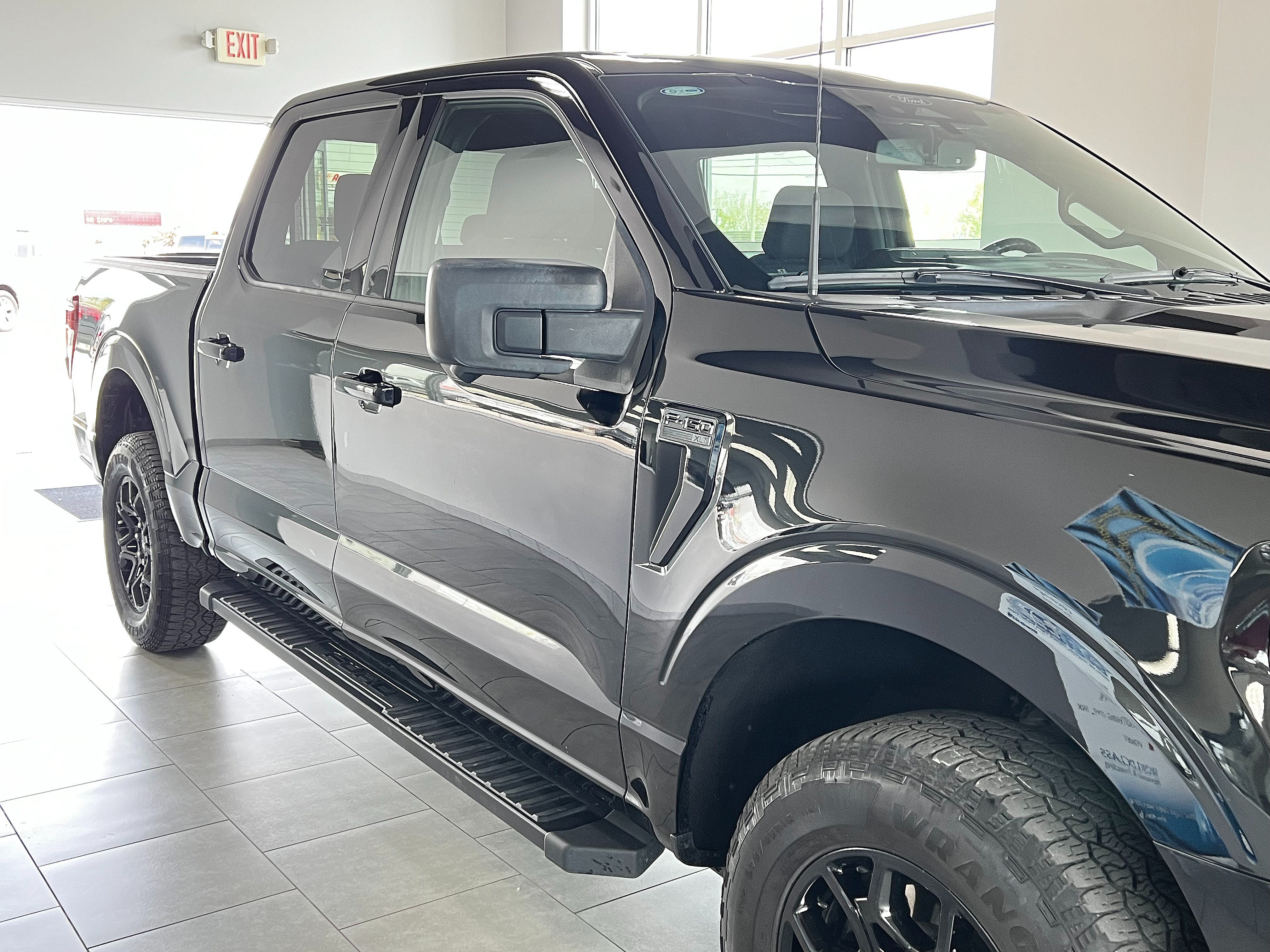 Used 2024 Ford F150 XLT w/ XLT Black Appearance Package AWD/4WD image 5