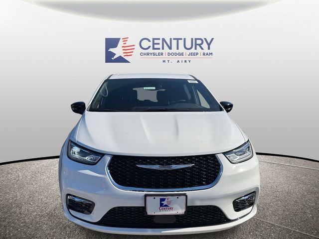 New 2026 Chrysler Pacifica Select image 5