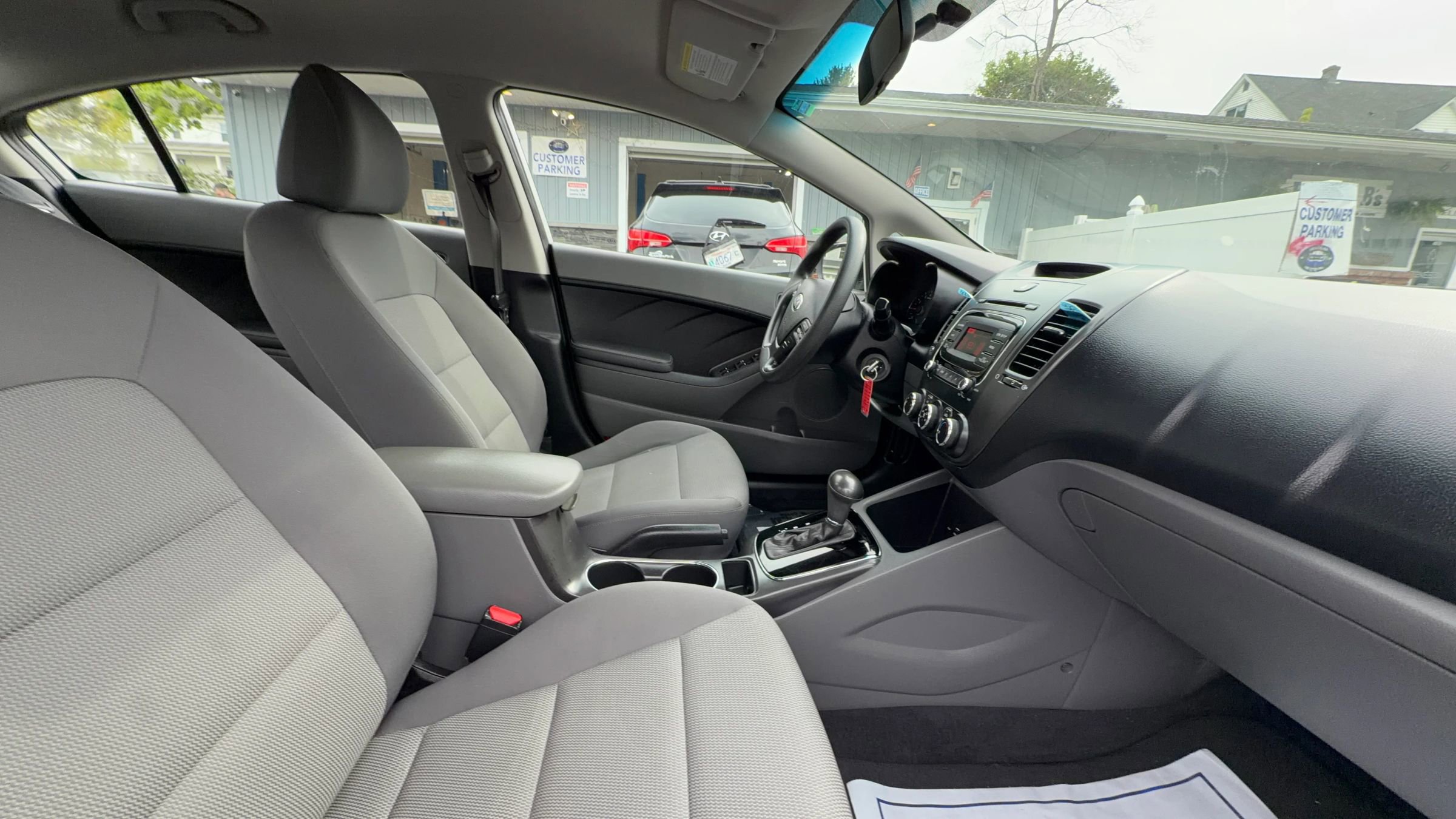Used 2018 Kia Forte LX FWD image 19