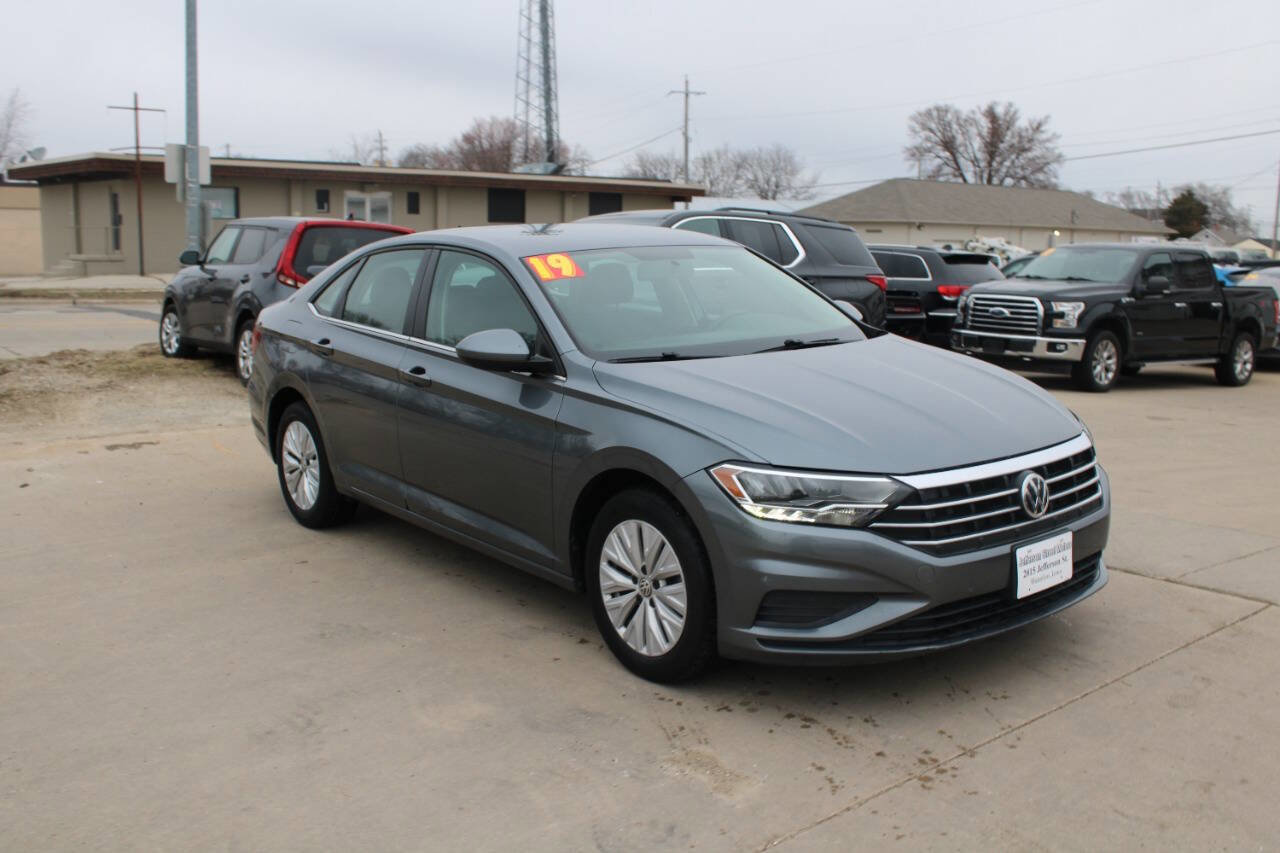 Used 2019 Volkswagen Jetta S image 2