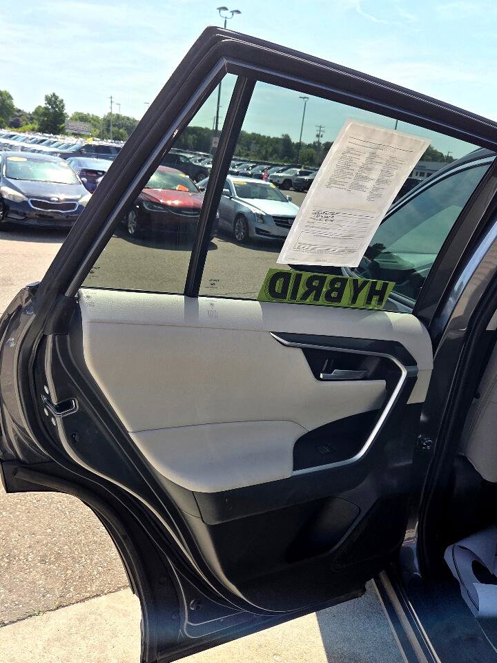 Used 2023 Toyota RAV4 XLE image 13