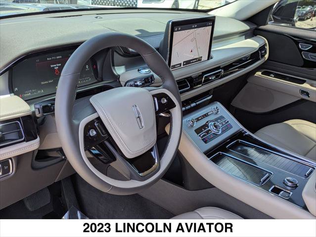 Certified 2023 Lincoln Aviator AWD w/ Class IV Trailer Tow Package image 12