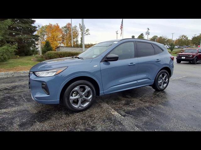 Certified 2024 Ford Escape ST-Line w/ Tech Pack #1 AWD/4WD image 4