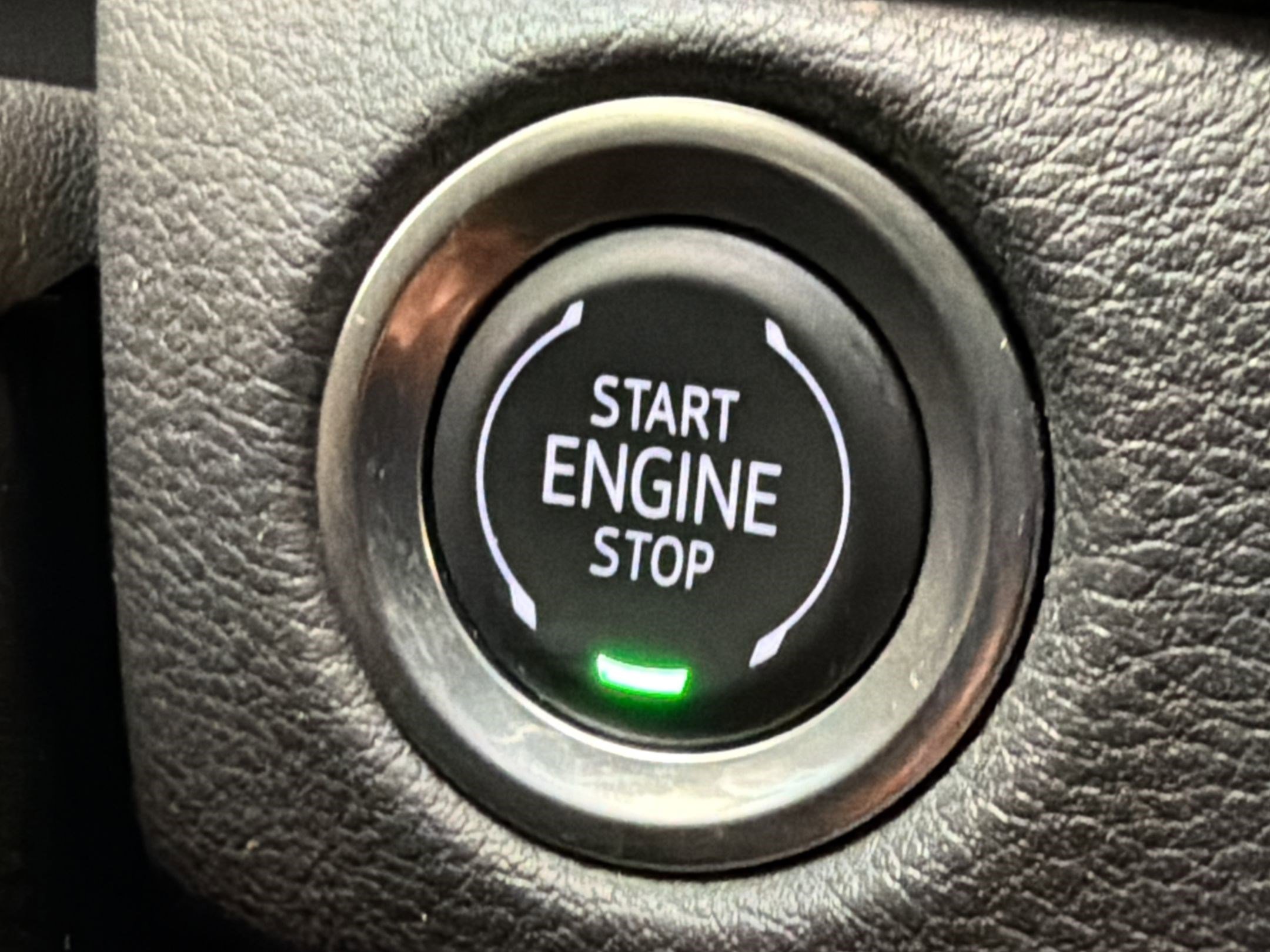 Used 2025 Cadillac XT4 Premium Luxury FWD image 26