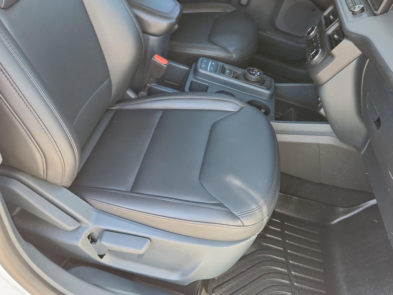 Used 2023 Ford Maverick Lariat w/ Lariat Luxury Package image 16