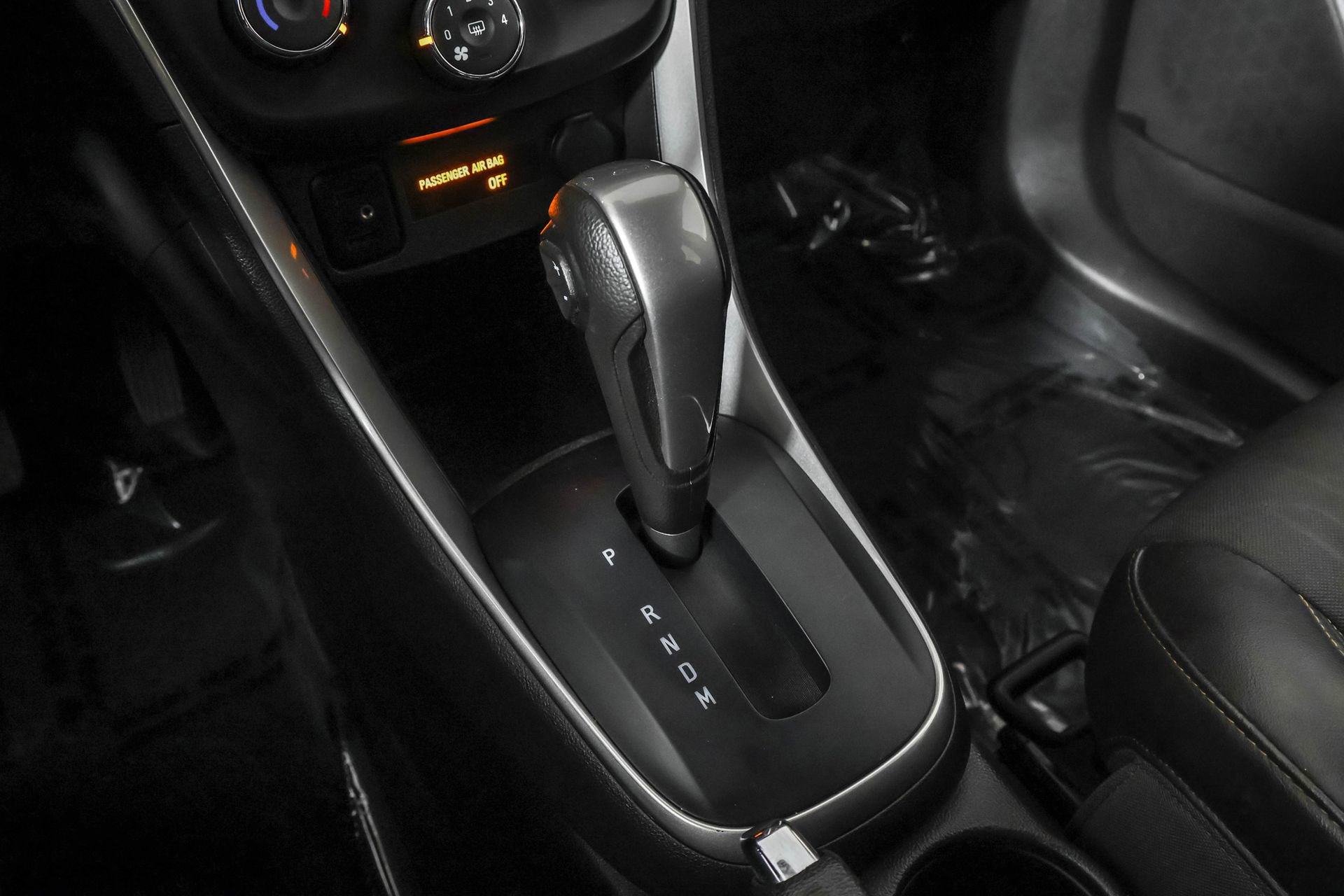 Used 2022 Chevrolet Trax LT w/ LT Convenience Package image 32