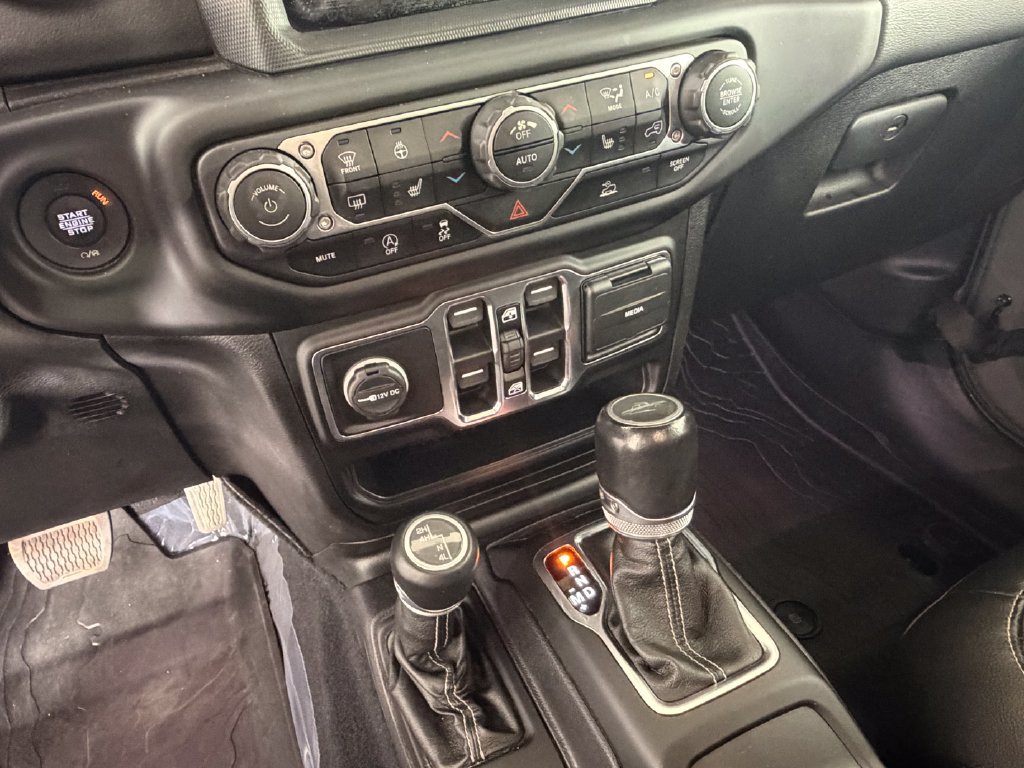 Used 2020 Jeep Gladiator Overland w/ Popular Equipment Package AWD/4WD image 16