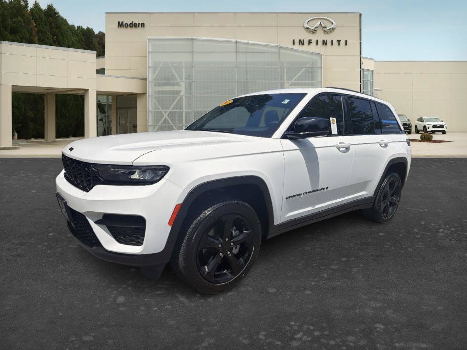 Used 2024 Jeep Grand Cherokee Altitude