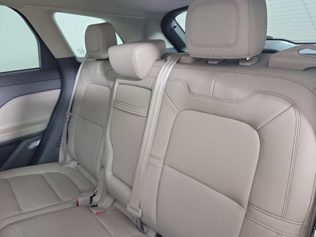 Used 2023 Lincoln Corsair FWD image 13