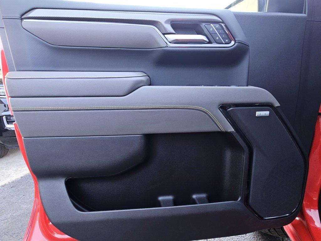 Used 2024 Chevrolet Silverado 1500 ZR2 w/ Technology Package image 28