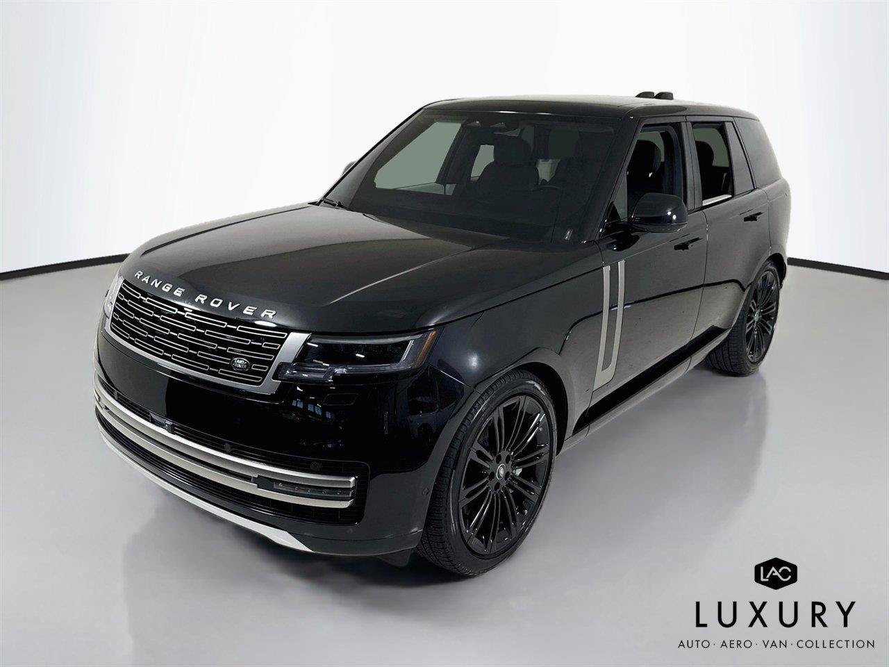 Used 2024 Land Rover Range Rover SE AWD/4WD image 4