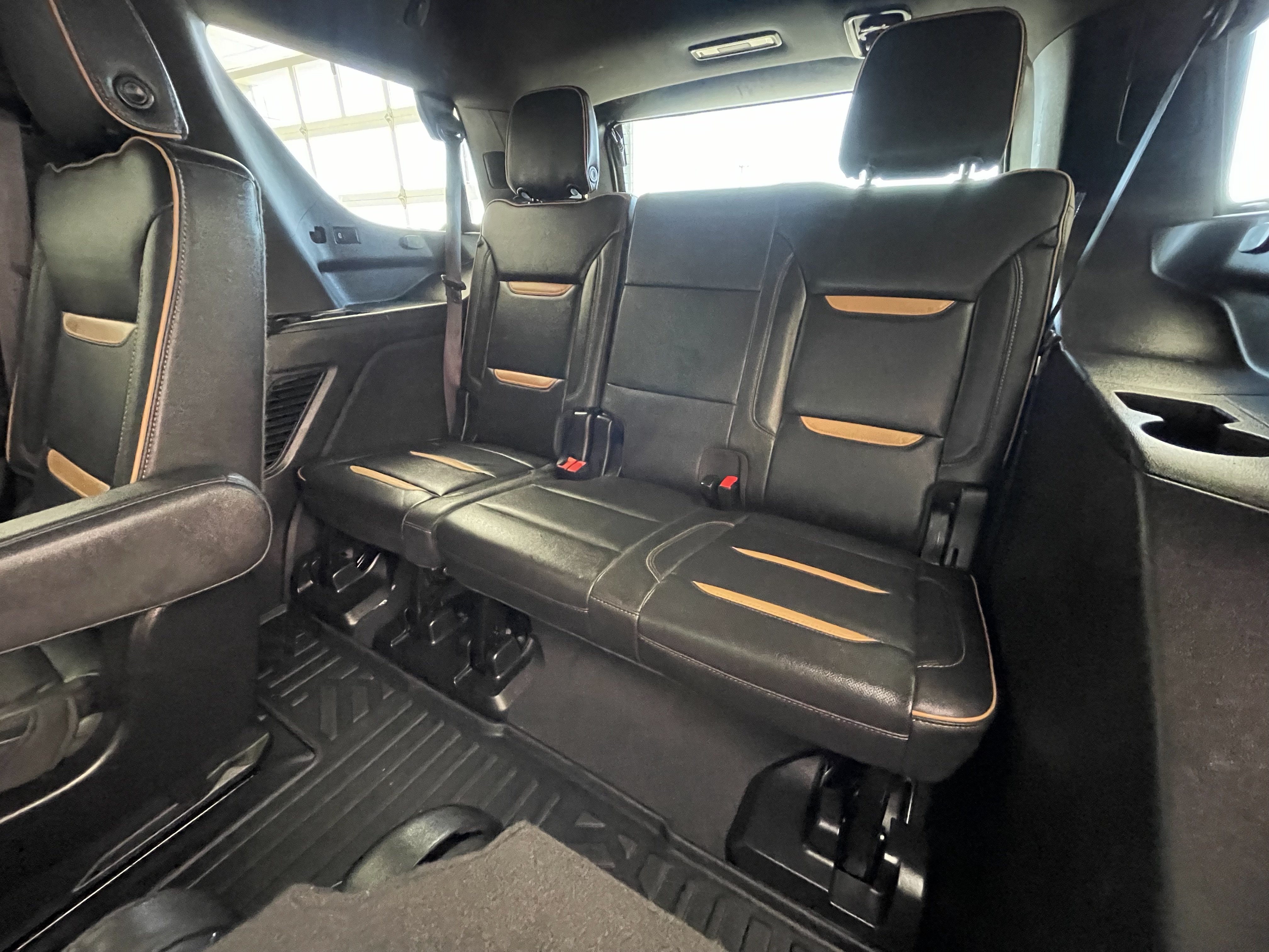 Certified 2024 GMC Yukon AT4 w/ Technology Package AWD/4WD image 17