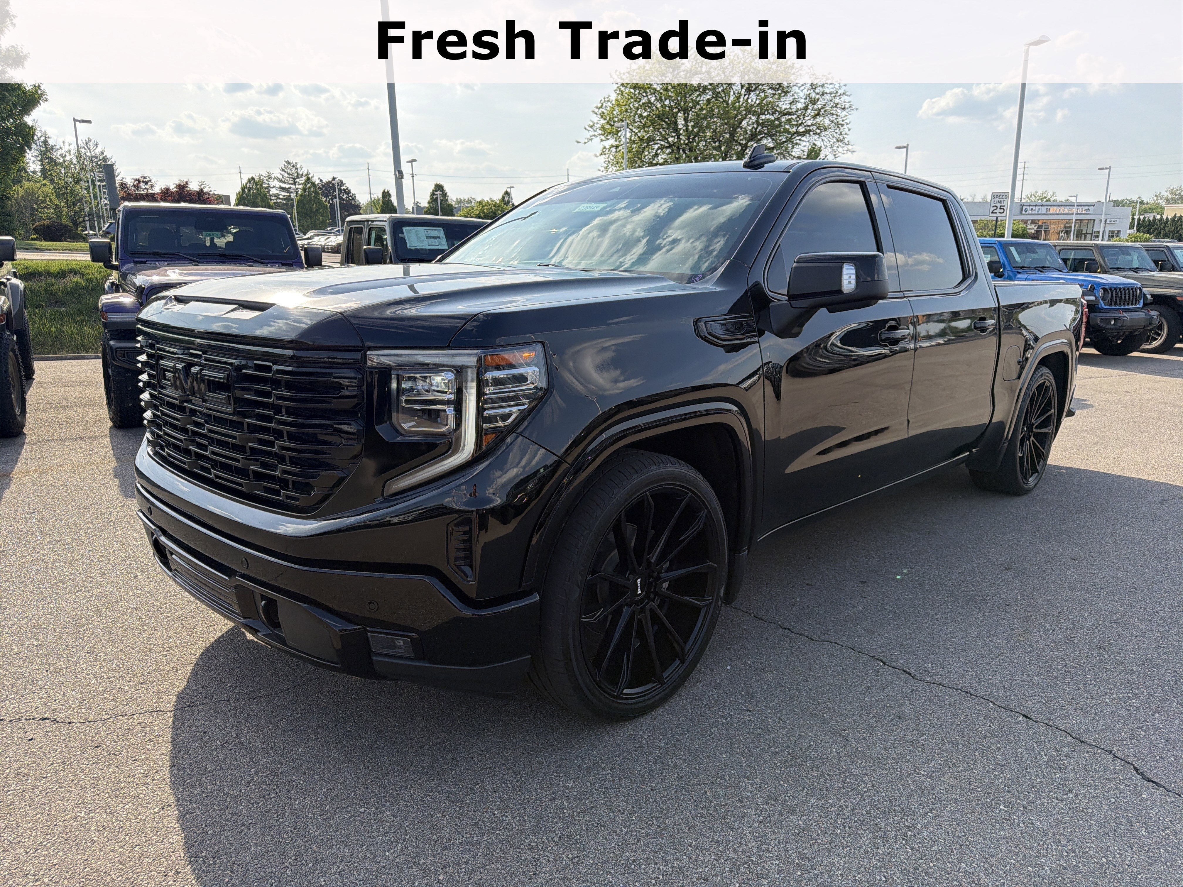 Used 2023 GMC Sierra 1500 Denali AWD/4WD image 4
