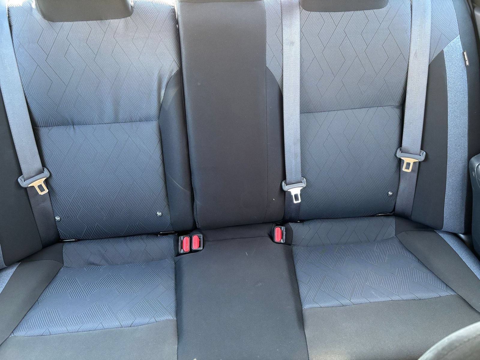 Used 2025 Nissan Versa SV FWD image 35