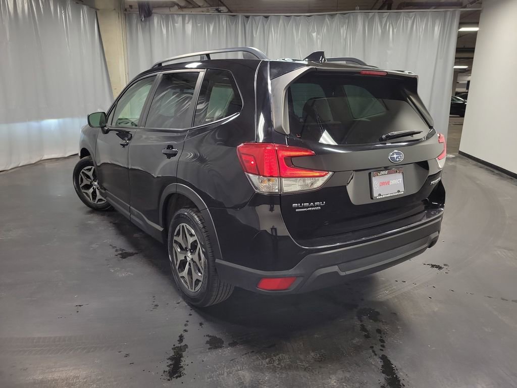 Used 2021 Subaru Forester Premium image 6