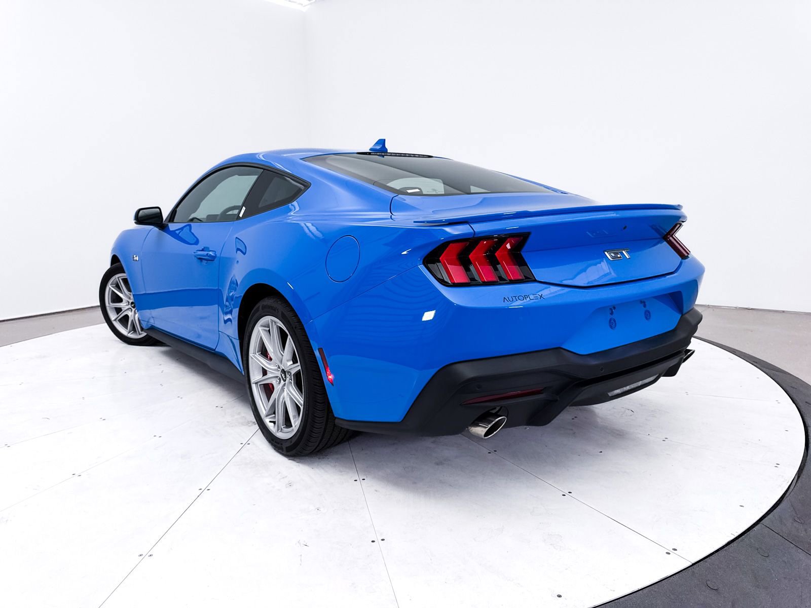 Used 2024 Ford Mustang GT Premium image 2