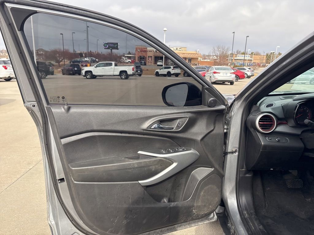 Used 2024 Chevrolet Trax RS w/ Driver Confidence Package image 9