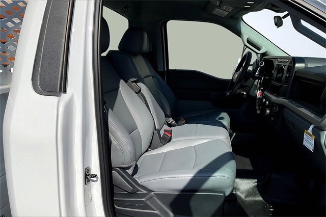 Used 2024 Ford F450 XL w/ XL Chrome Package image 8
