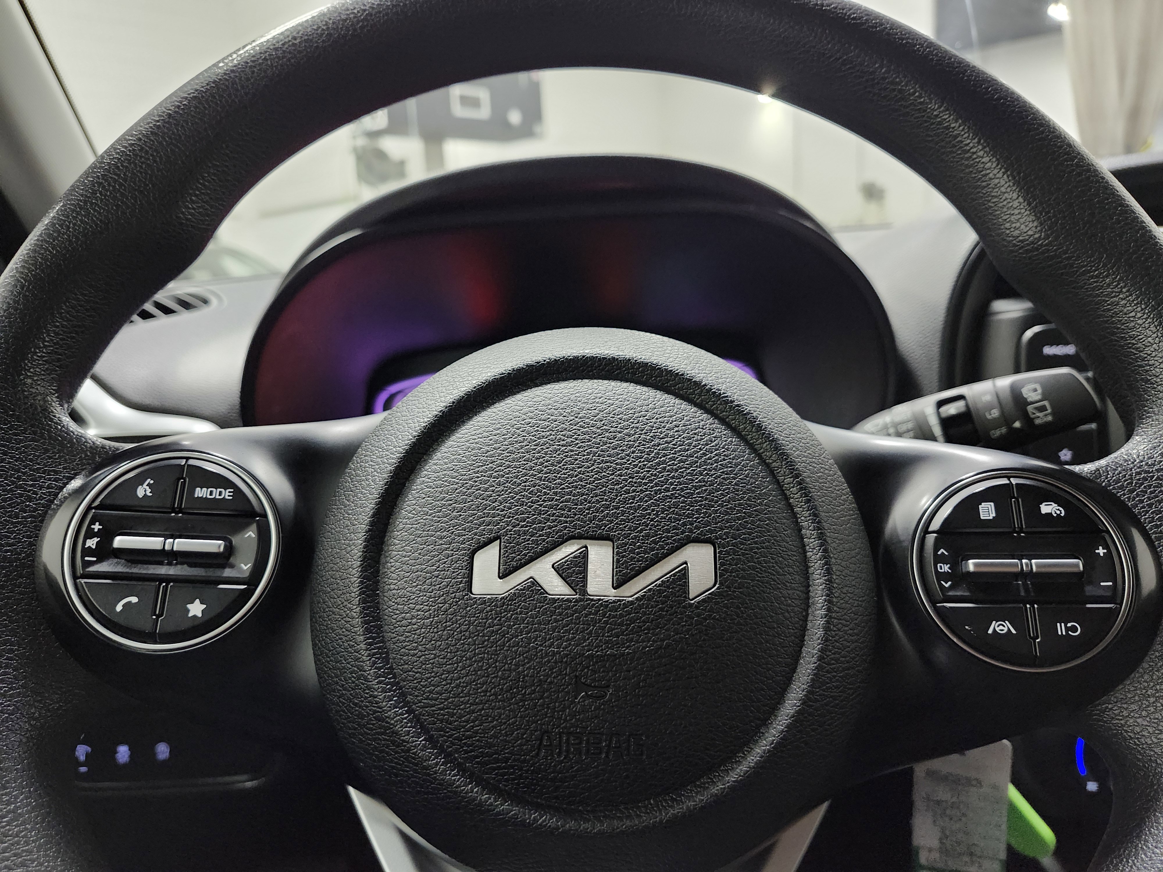 Used 2023 Kia Soul LX w/ Option Group 015 FWD image 25