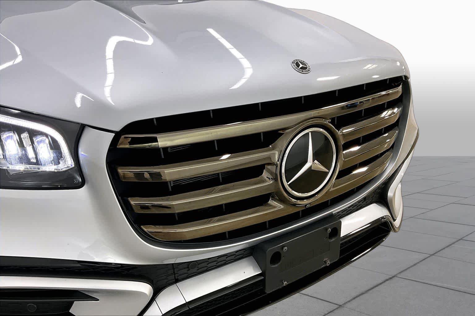 Used 2026 Mercedes-Benz GLS 580 4MATIC image 30