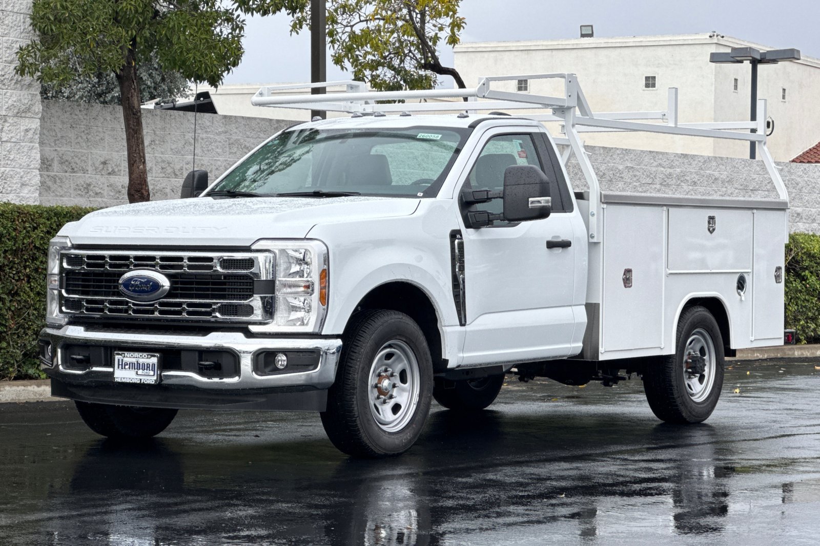New 2026 Ford F350 XL w/ XL Chrome Package RWD image 8