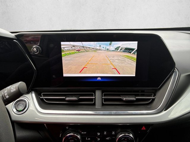Used 2025 Chevrolet Trax LT FWD image 14