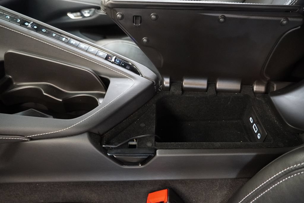 Used 2022 Chevrolet Corvette Stingray Preferred Cpe w/ Battery Protection Package RWD image 25