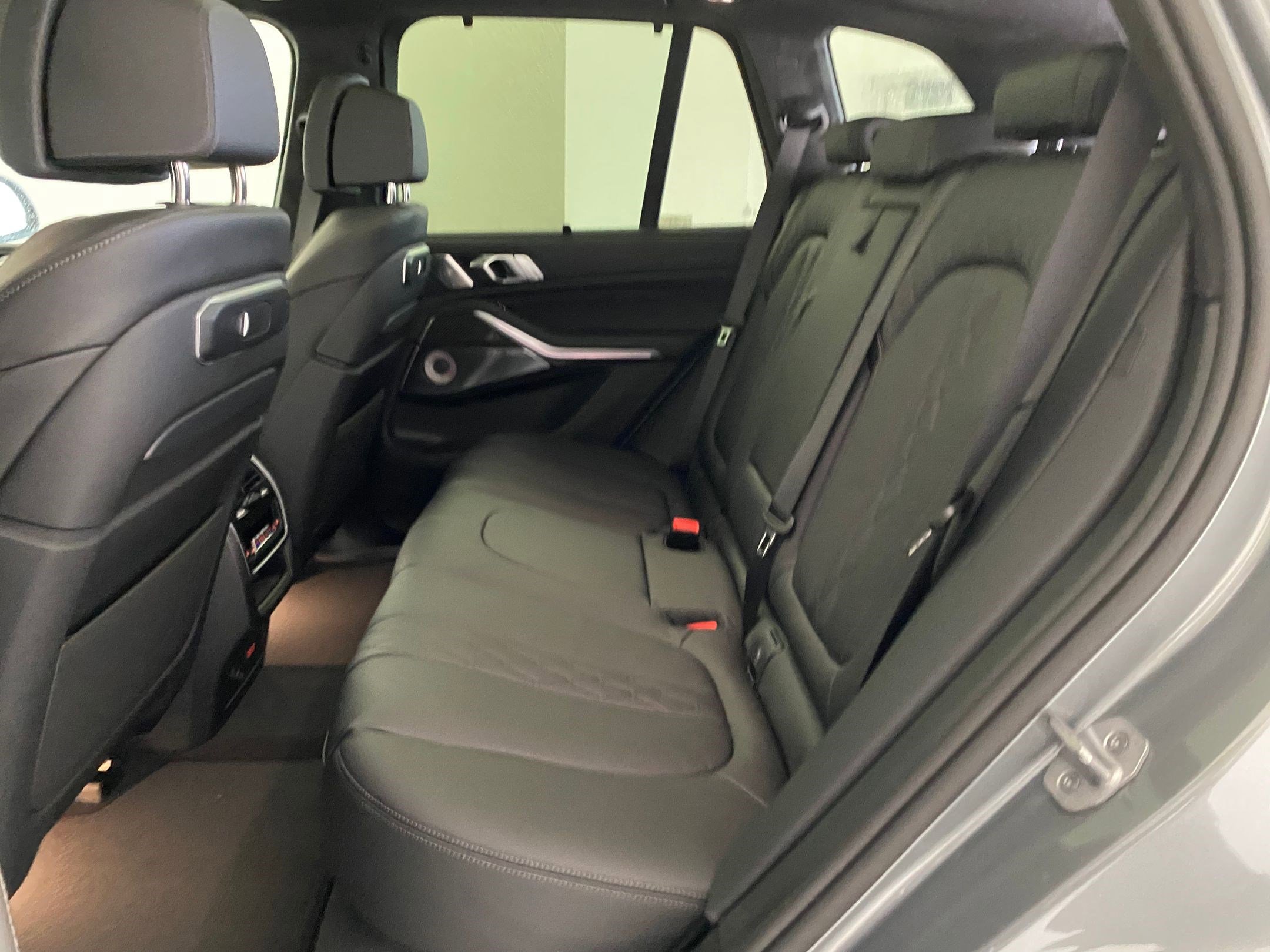 New 2026 BMW X5 M60i w/ Executive Package image 12