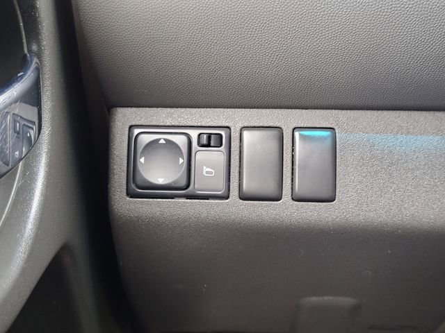 Used 2012 Nissan Xterra S AWD/4WD image 21