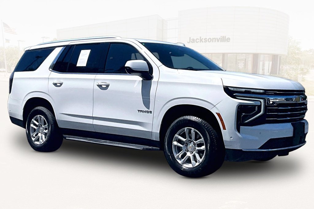 Used 2025 Chevrolet Tahoe LT AWD/4WD image 3