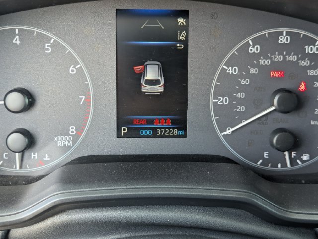 Used 2024 Toyota Corolla Cross LE FWD image 31