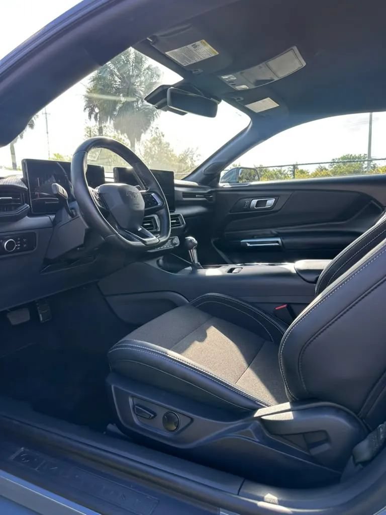 Used 2025 Ford Mustang GT RWD image 8